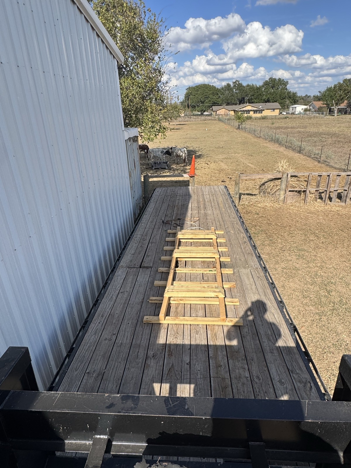 30 foot gooseneck flatbed trailer deck